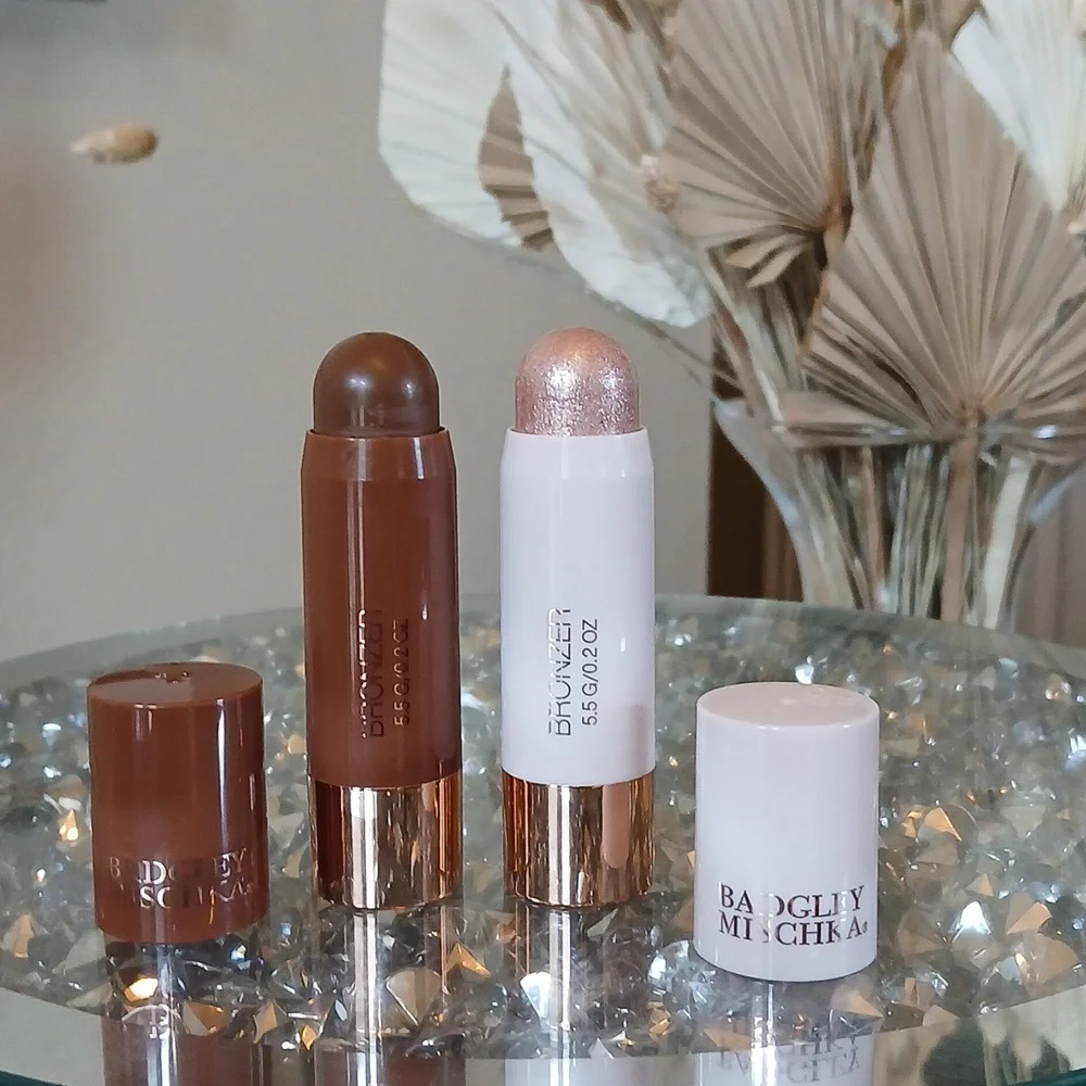 New Badgley Mischka Full Size Bronzer And Highlihter Duo Stick Set